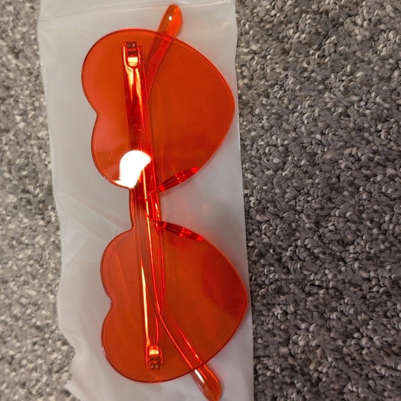 Heart-Shaped Pink And Red Party Glasses NWT - 2 Pairs - Picture 3 of 6